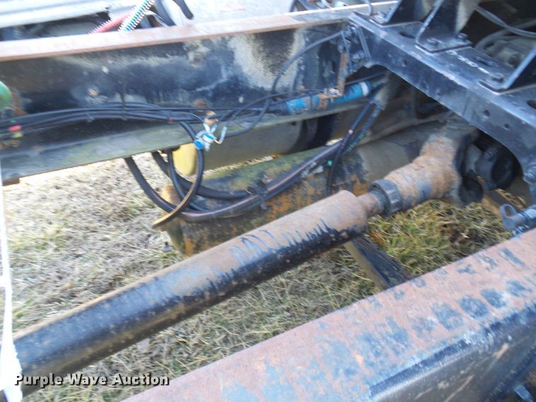 image for item DC2817 1995 International 8200  semi truck