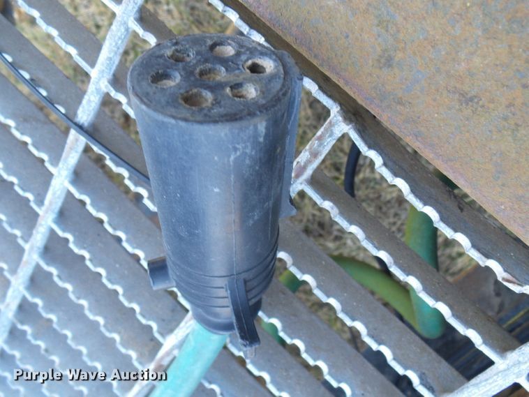 image for item DC2817 1995 International 8200  semi truck