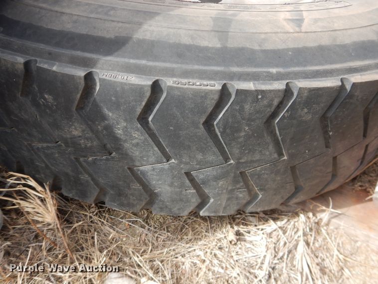 image for item DG8410 (9) tires
