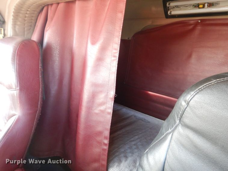 image for item DG8411 2007 Peterbilt 379  semi truck