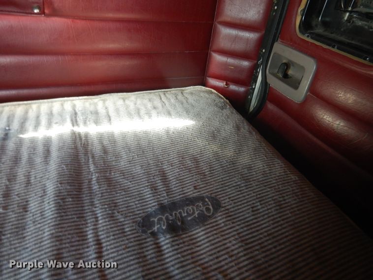 image for item DG8411 2007 Peterbilt 379  semi truck