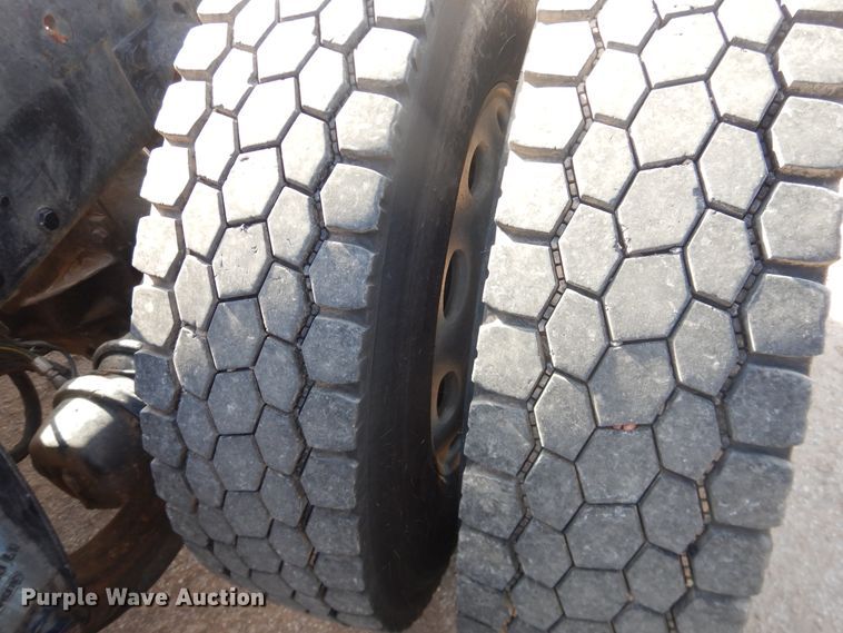 image for item DG8411 2007 Peterbilt 379  semi truck