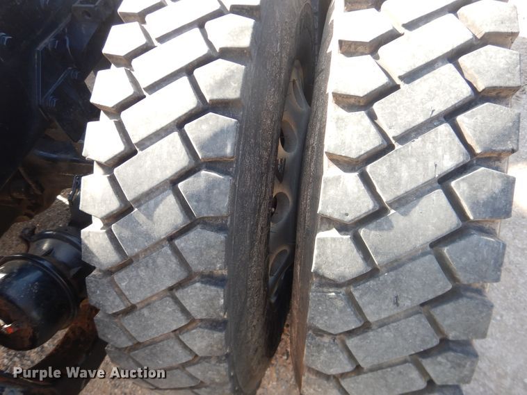 image for item DG8411 2007 Peterbilt 379  semi truck