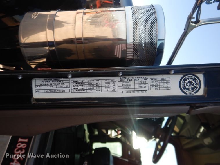 image for item DG8411 2007 Peterbilt 379  semi truck