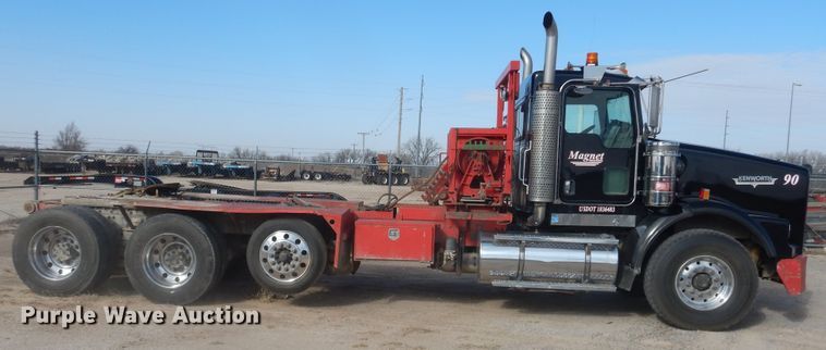 image for item DG8414 2006 Kenworth T800  winch truck