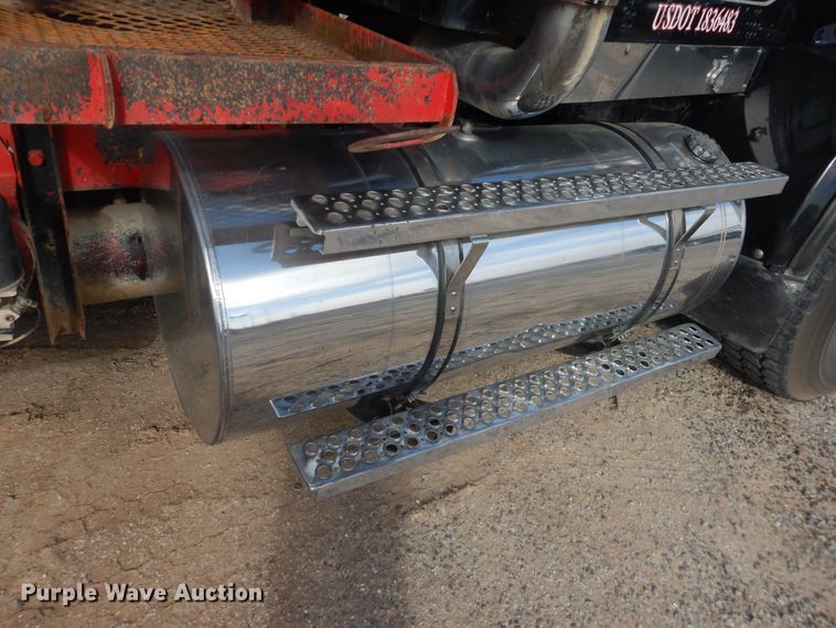 image for item DG8414 2006 Kenworth T800  winch truck