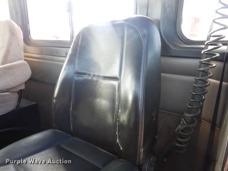 image for item DG8414 2006 Kenworth T800  winch truck