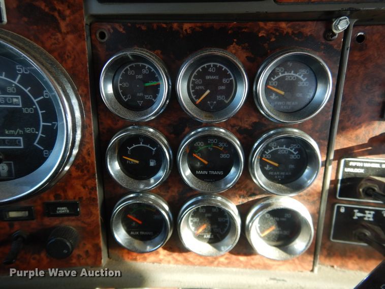 image for item DG8414 2006 Kenworth T800  winch truck