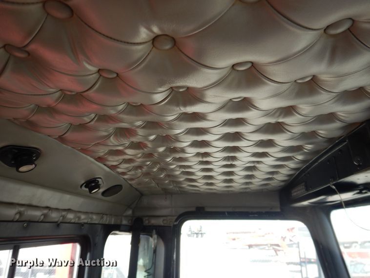 image for item DG8414 2006 Kenworth T800  winch truck