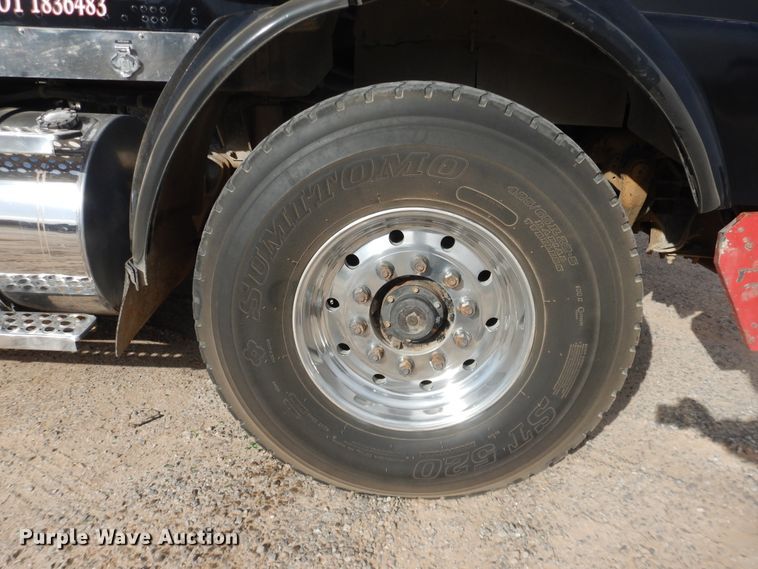 image for item DG8414 2006 Kenworth T800  winch truck