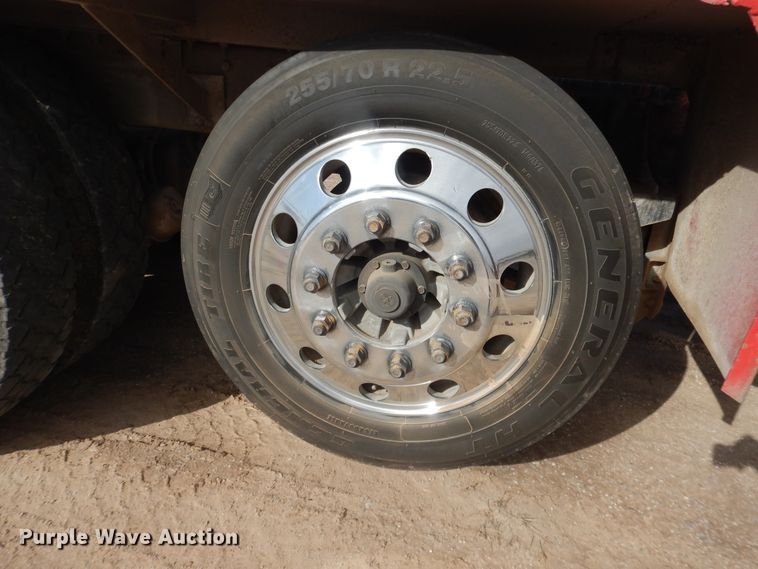 image for item DG8414 2006 Kenworth T800  winch truck