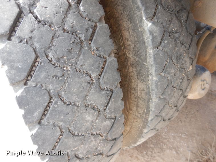 image for item DG8414 2006 Kenworth T800  winch truck