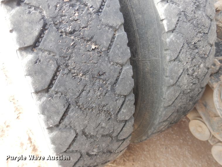 image for item DG8414 2006 Kenworth T800  winch truck