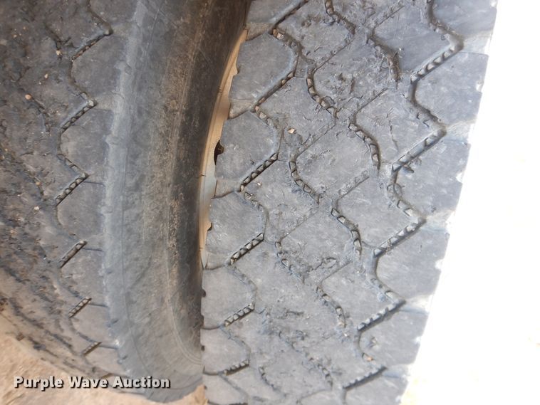 image for item DG8414 2006 Kenworth T800  winch truck