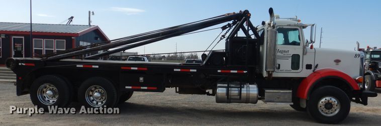 image for item DG8415 2007 Peterbilt 357  winch truck