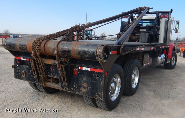 image for item DG8415 2007 Peterbilt 357  winch truck