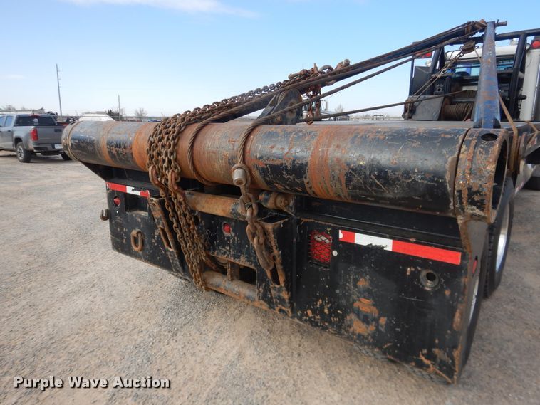 image for item DG8415 2007 Peterbilt 357  winch truck