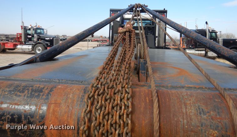 image for item DG8415 2007 Peterbilt 357  winch truck