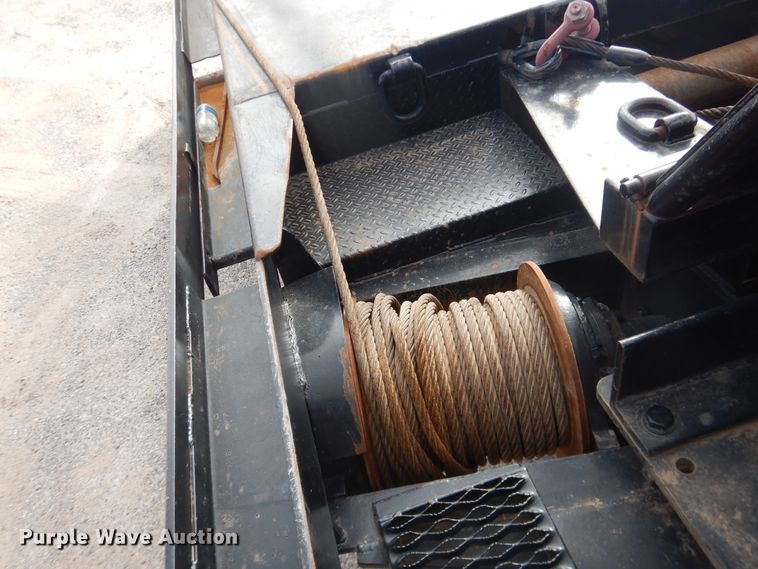 image for item DG8415 2007 Peterbilt 357  winch truck