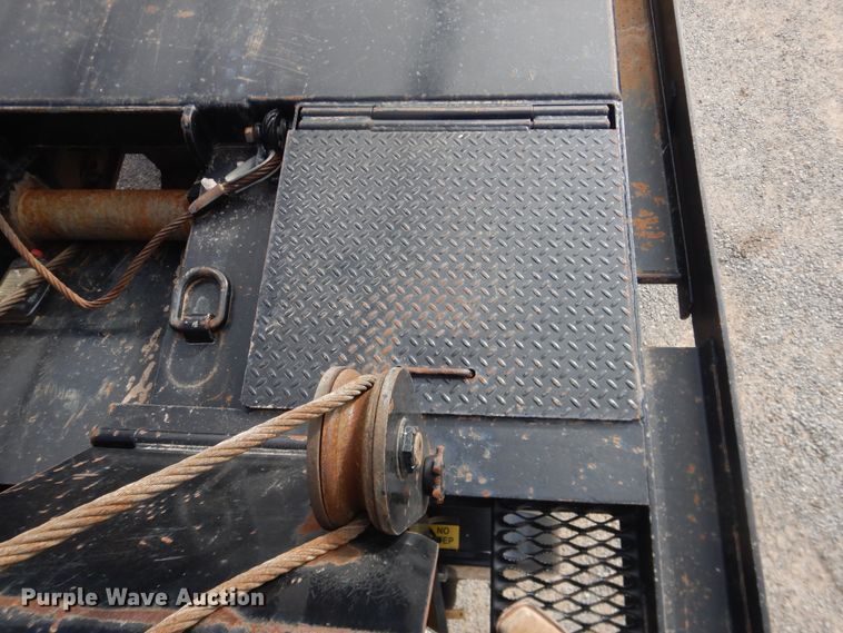 image for item DG8415 2007 Peterbilt 357  winch truck