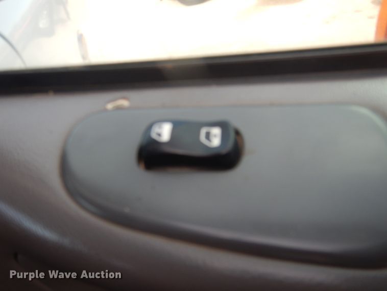 image for item DG8415 2007 Peterbilt 357  winch truck