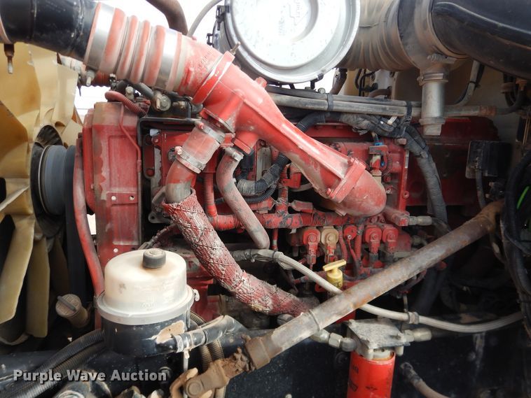 image for item DG8415 2007 Peterbilt 357  winch truck