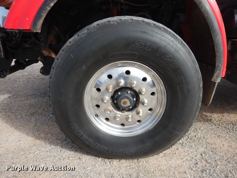 image for item DG8415 2007 Peterbilt 357  winch truck