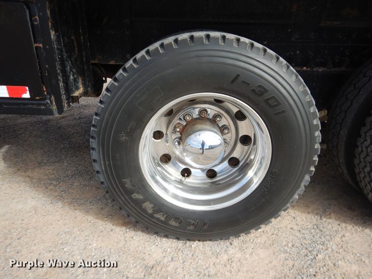 image for item DG8415 2007 Peterbilt 357  winch truck