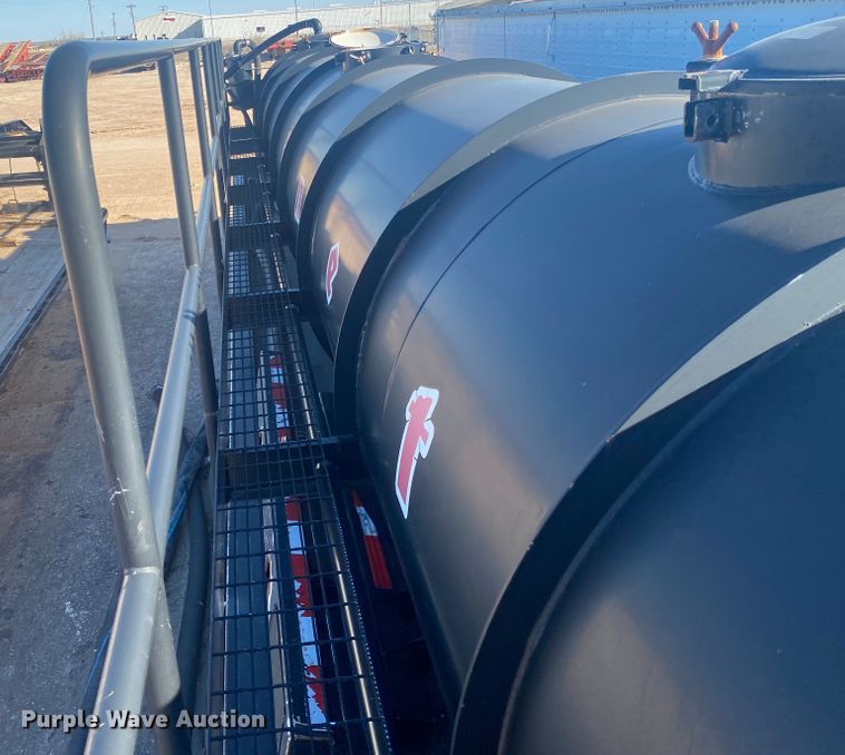 image for item DG8417 2012 Fortitude tank trailer