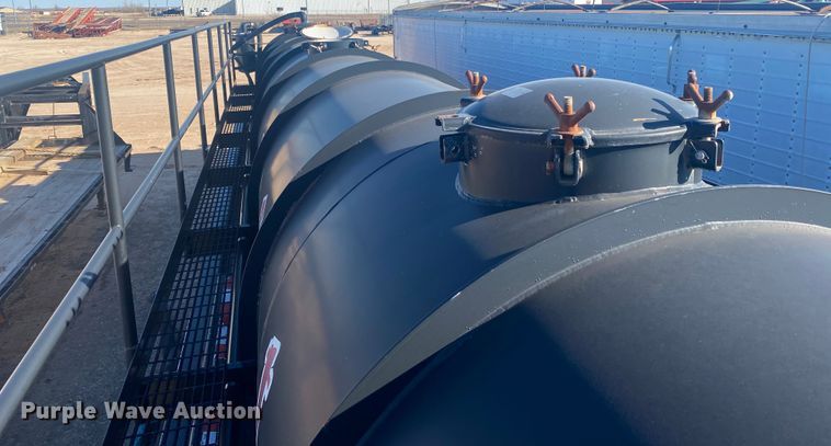 image for item DG8417 2012 Fortitude tank trailer