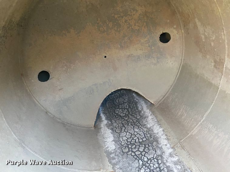 image for item DG8417 2012 Fortitude tank trailer