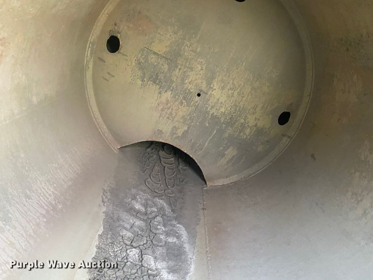 image for item DG8417 2012 Fortitude tank trailer