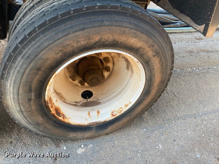 image for item DG8417 2012 Fortitude tank trailer