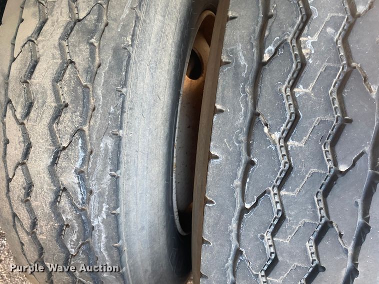 image for item DG8417 2012 Fortitude tank trailer