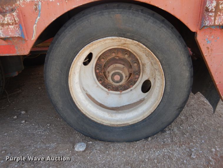 image for item DG8419 2012 Scona LB60-SDLRRSN-4A  oilfield trailer