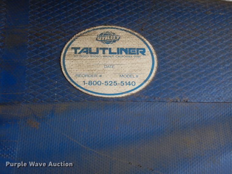 image for item DJ0503 2004 Utility TS2CHA side curtain trailer