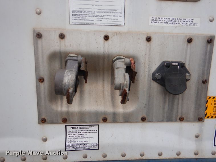 image for item DJ0503 2004 Utility TS2CHA side curtain trailer