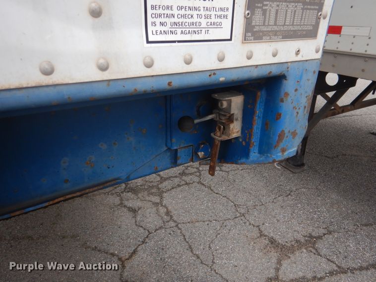 image for item DJ0503 2004 Utility TS2CHA side curtain trailer