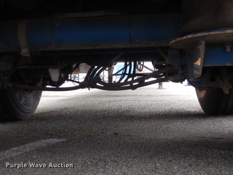 image for item DJ0503 2004 Utility TS2CHA side curtain trailer