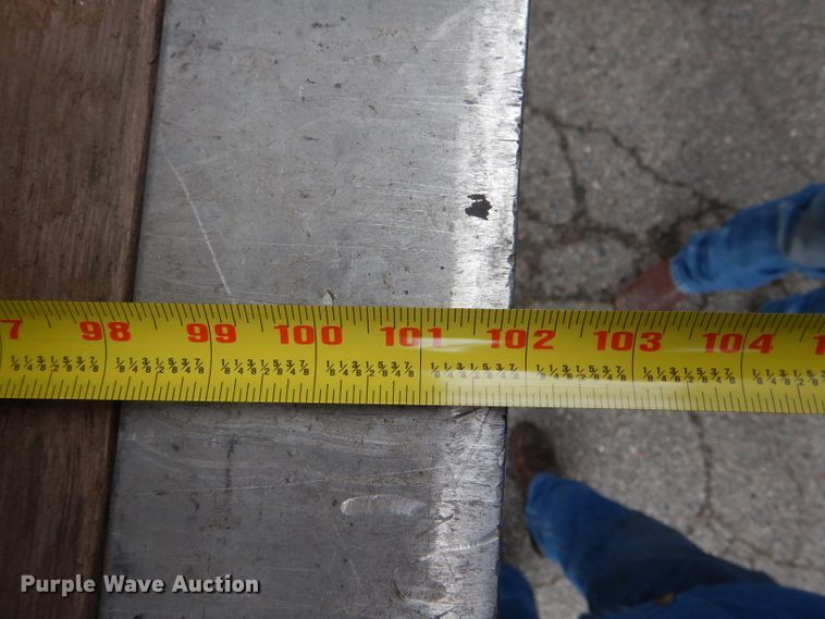 image for item DJ0503 2004 Utility TS2CHA side curtain trailer