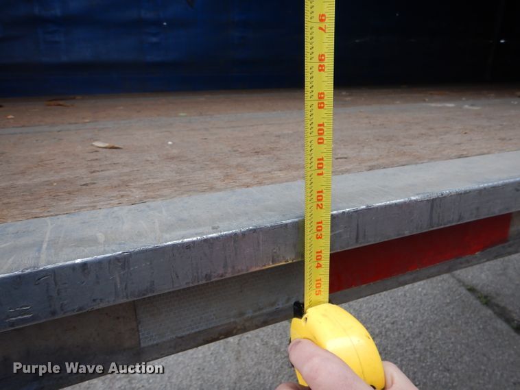 image for item DJ0503 2004 Utility TS2CHA side curtain trailer