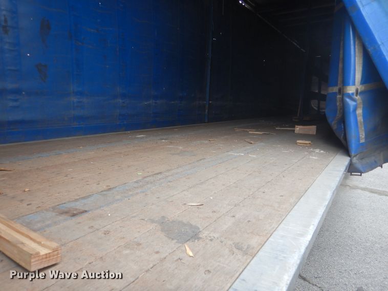 image for item DJ0503 2004 Utility TS2CHA side curtain trailer