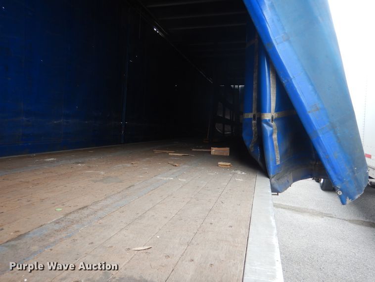 image for item DJ0503 2004 Utility TS2CHA side curtain trailer