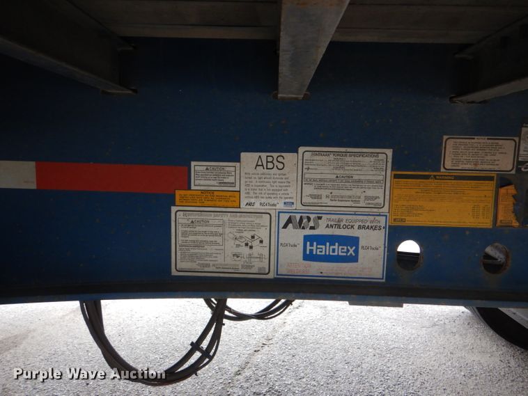 image for item DJ0503 2004 Utility TS2CHA side curtain trailer