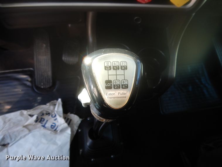 image for item DJ2169 2007 Kenworth W900  semi truck