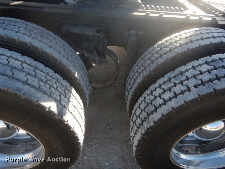 image for item DJ2169 2007 Kenworth W900  semi truck