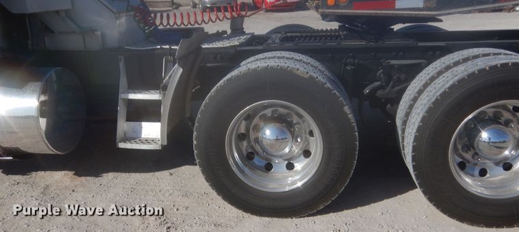 image for item DJ2169 2007 Kenworth W900  semi truck