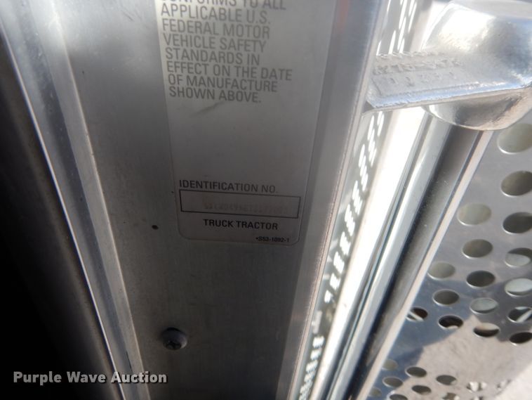 image for item DJ2169 2007 Kenworth W900  semi truck