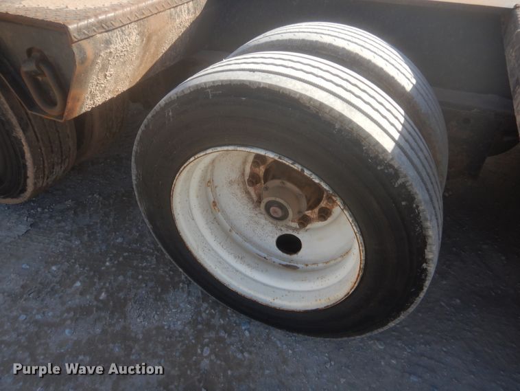 image for item DJ2170 2005 Eager Beaver 50GS  lowboy equipment trailer