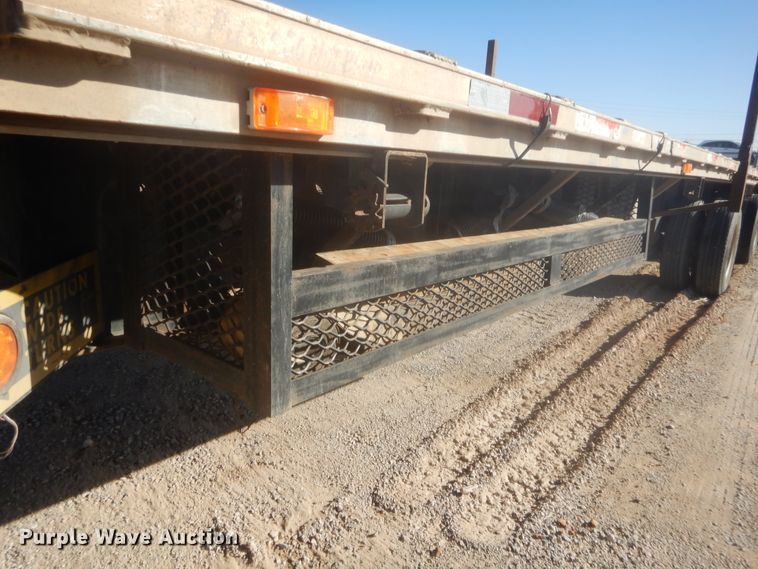 image for item DJ2171 2004 Transcraft Eagle II flatbed trailer